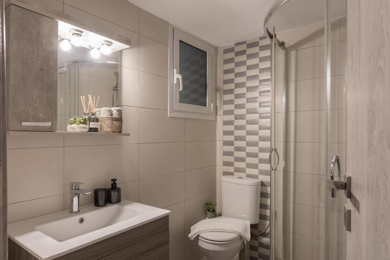 Spacious 2 Bedroom Apartment In Koukaki Athens Exterior photo